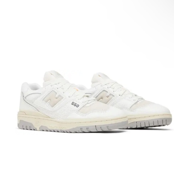 New Balance - Men’s Sneakers in 550 (White Grey) - Picture 3 of 5